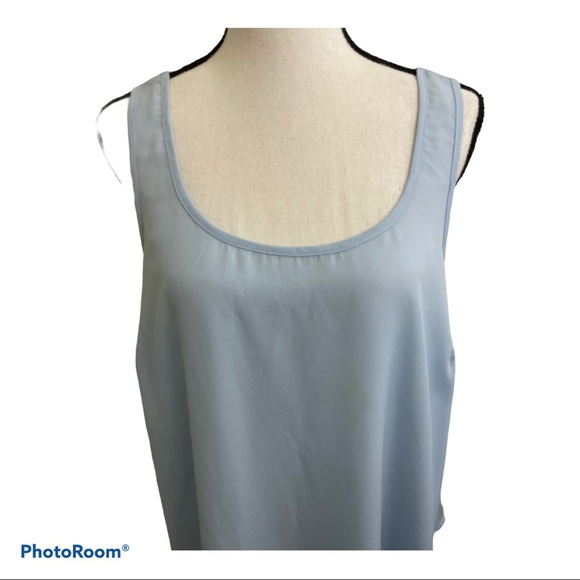 Torrid light blue georgette drop back blouse. SIze 1 plus size top - Picture 2 of 8